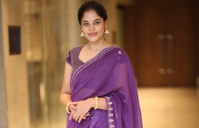 Bindhu Madhavi Saree Photos
