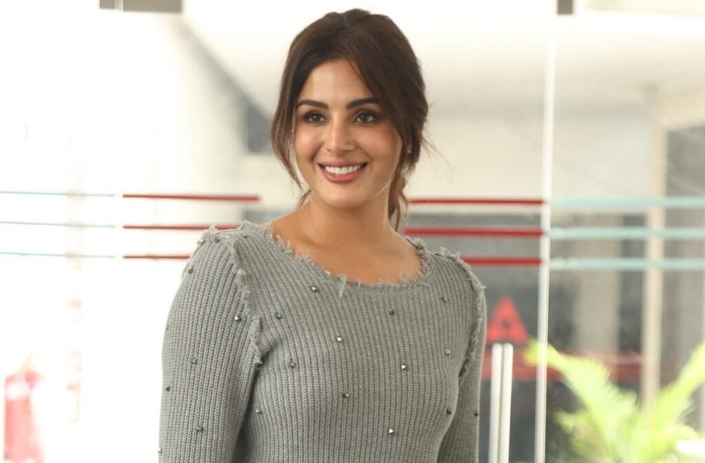 Samyuktamennon Latest Pics