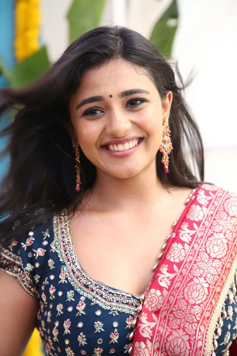 Nayanasarika New Photos
